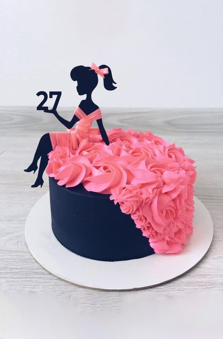 Delightful Anniversary Red velvet Cake | Winni.in
