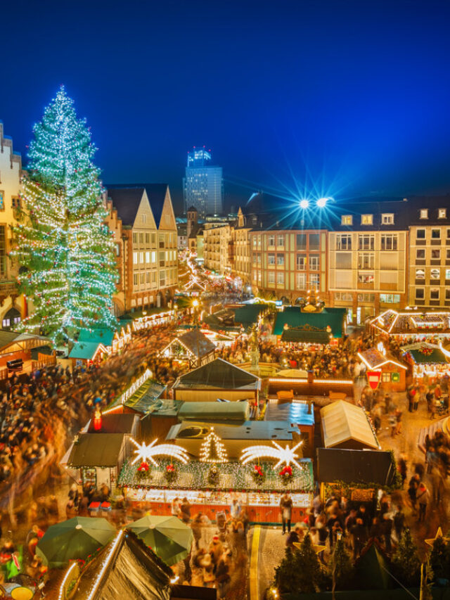 10 Best Christmas Towns in the Usa